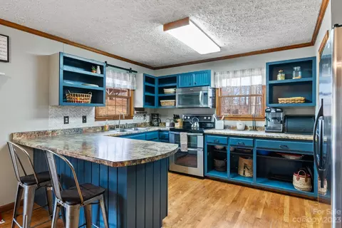 314 Moody Ridge Rd, Clyde, NC 28721 photo 7