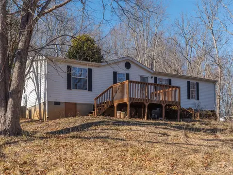 5 Audrey Ln, Asheville, NC 28806