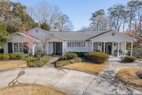2711 Bucknell Ave, Charlotte, NC 28207