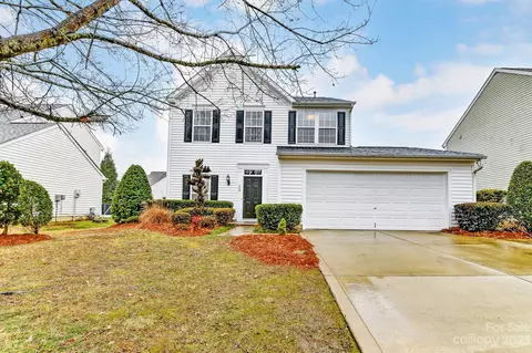 109 Foxwood Pl, Mount Holly, NC 28120