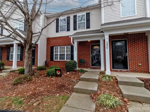 3053 Summerfield Ridge Ln, Matthews, NC 28105