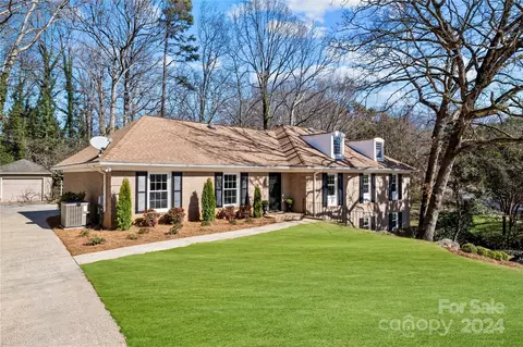 201 Glen Oaks Rd, Charlotte, NC 28270