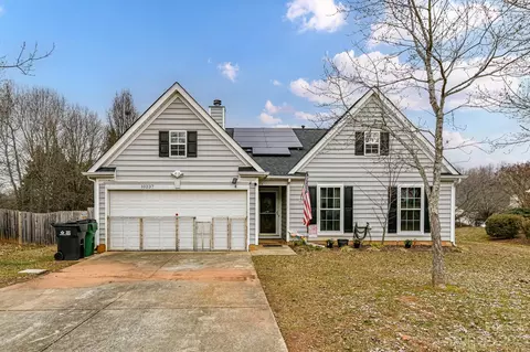 10237 Ridgewell Ct, Charlotte, NC 28215