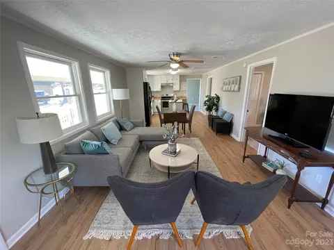 2 Selma Cir, Flat Rock, NC 28731 photo 3