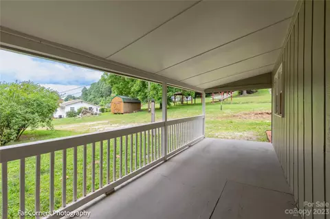 2 Selma Cir, Flat Rock, NC 28731 photo 11