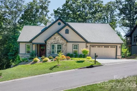 14 Ledgestone Dr, Fairview, NC 28730