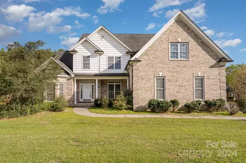 7836 Grimsby Cir, Harrisburg, NC 28075