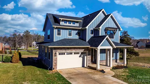 3780 10th Ne St NE, Hickory, NC 28601 photo 1
