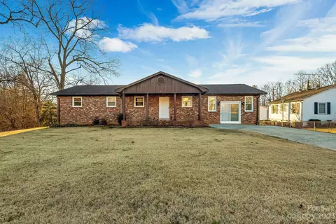 1 Valley St, Granite Falls, NC 28630