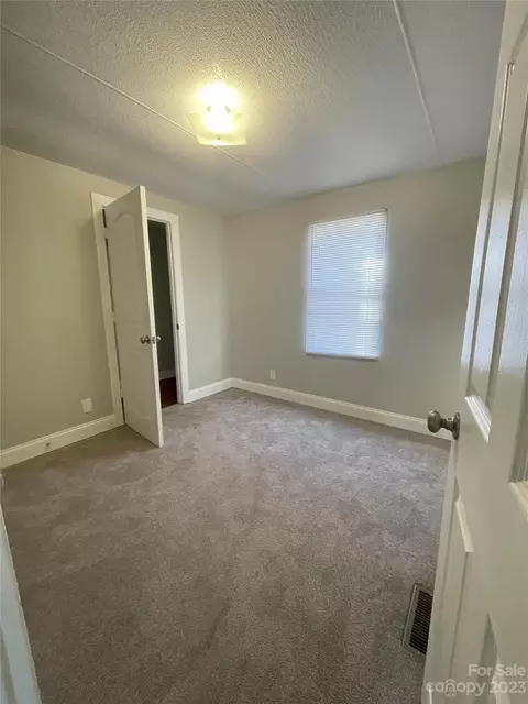 135 Ayers Rd, Grover, NC 28073 photo 10