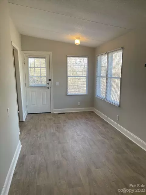 135 Ayers Rd, Grover, NC 28073 photo 5
