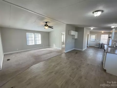 135 Ayers Rd, Grover, NC 28073 photo 3