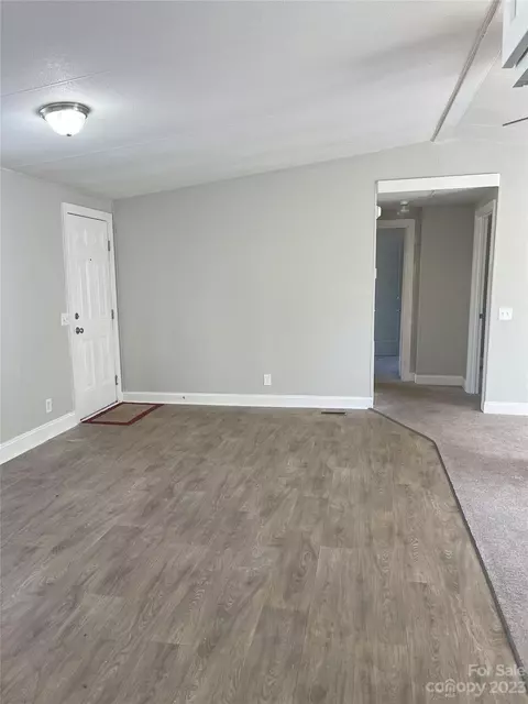 135 Ayers Rd, Grover, NC 28073 photo 4