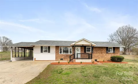 103 Central 13 Ave #13, Bessemer City, NC 28016