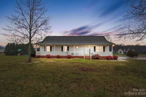 5259 Lake Glenn Dr, Stanfield, NC 28163
