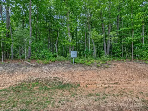 85 Emerald Necklace 412 Dr #412, Asheville, NC 28803