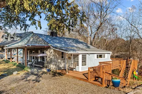 15 Middlebrook Rd, Asheville, NC 28805