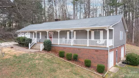 406 Timberline Dr, Morganton, NC 28655