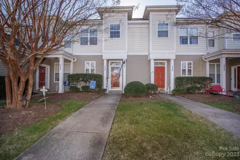 2324 Loch Stone Dr, Gastonia, NC 28054