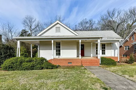 705 N Main St, Davidson, NC 28036