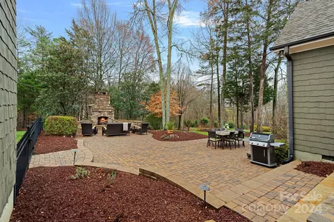 Exterior - 13528 Evening Primrose Dr, Davidson, NC 28036 photo 9 of 12