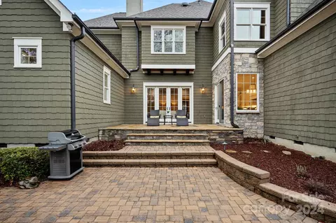 Exterior - 13528 Evening Primrose Dr, Davidson, NC 28036 photo 7 of 12