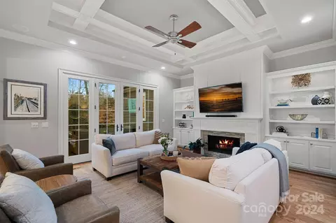 Living - 13528 Evening Primrose Dr, Davidson, NC 28036 photo 2 of 3