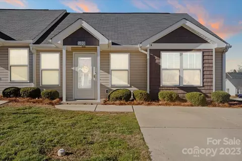 100 S Canyon Ridge Dr, Mount Holly, NC 28120