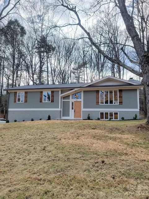 330 Woody Ln, Asheville, NC 28804