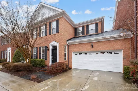 9158 Bonnie Briar Cir, Charlotte, NC 28277