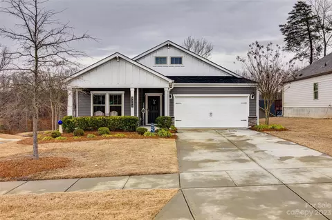 9303 Dufaux Dr, Charlotte, NC 28278