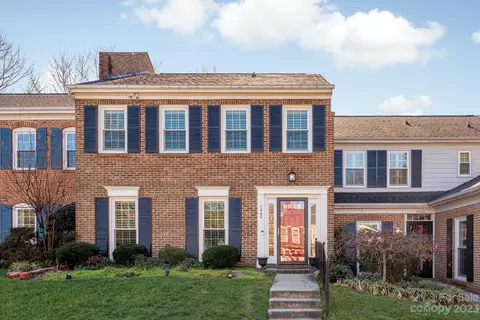 7404 Red Oak Ln, Charlotte, NC 28226