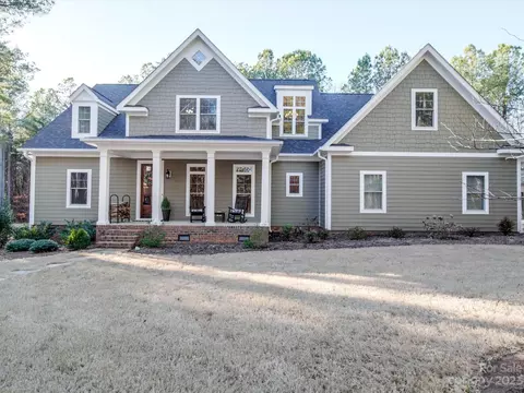 1111 Four Oaks Trl, Clover, SC 29710