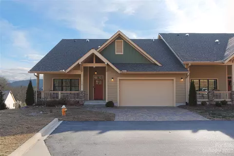 112 Copper Creek Ln, Hendersonville, NC 28739