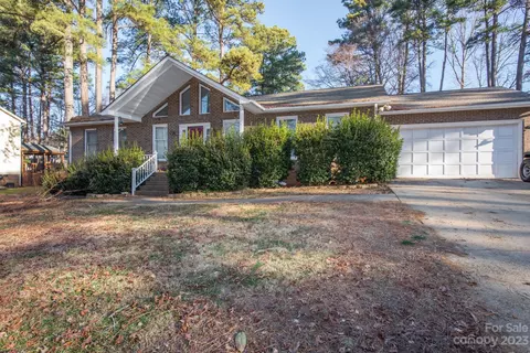 306 Deep Forest Ct, Gastonia, NC 28056