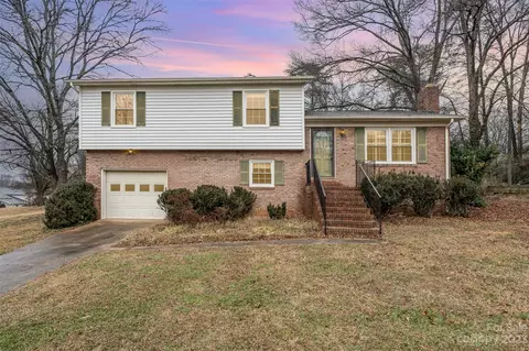 755 Silver Fox Dr, Concord, NC 28025