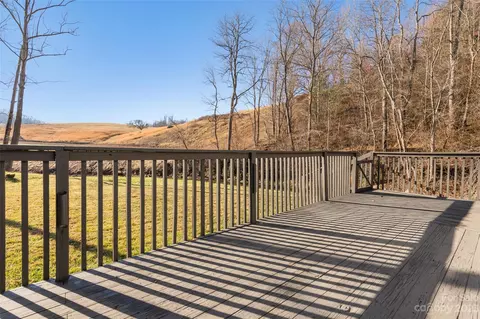 6223 Crabtree Rd, Clyde, NC 28721 photo 8
