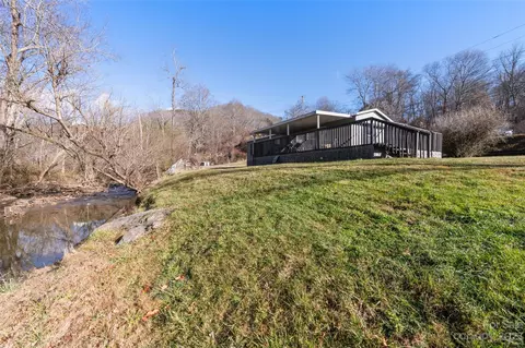 6223 Crabtree Rd, Clyde, NC 28721 photo 5
