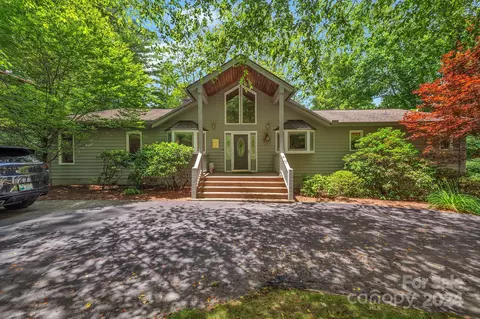 1311 Cold Mountain Rd, Lake Toxaway, NC 28747