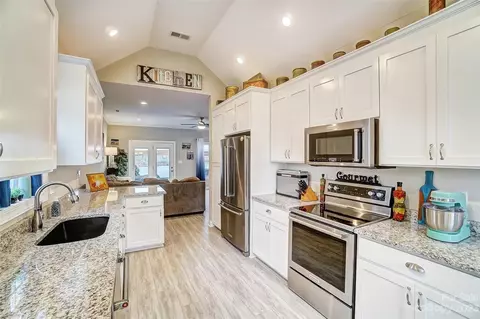 1675 Sharon Ln, Lancaster, SC 29720 photo 9