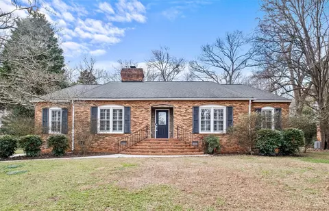 7606 Whistlestop Rd, Charlotte, NC 28210