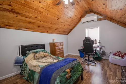 70 4th Em St, Marion, NC 28752 photo 30