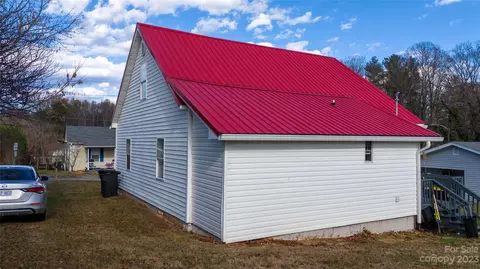 70 4th Em St, Marion, NC 28752 photo 6