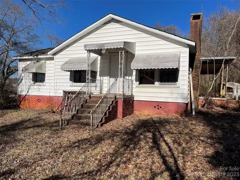 240 E Court St, Rutherfordton, NC 28139