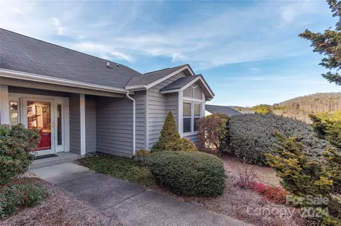 40 Cedarcliff Cir, Asheville, NC 28803