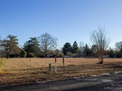 404 E Fair St, Bethune, SC 29009 photo 3