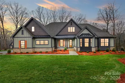 3940 Spring Dr, Midland, NC 28107