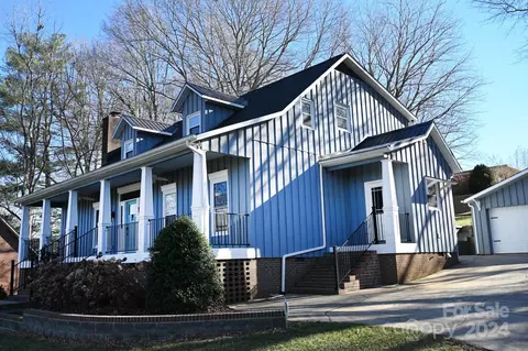 215 32nd Nw Ave NW, Hickory, NC 28601