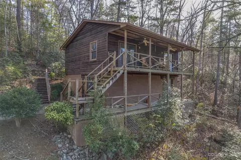 102 Wildcat Blvd, Lake Lure, NC 28746