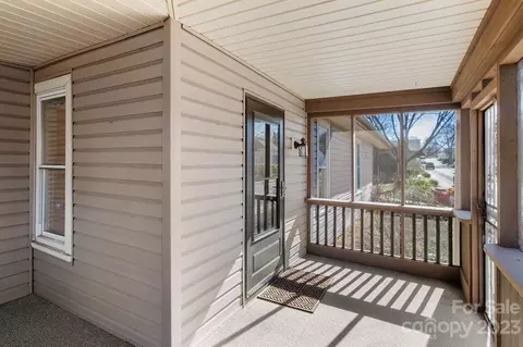 340 Mayflower Ave, Cramerton, NC 28032